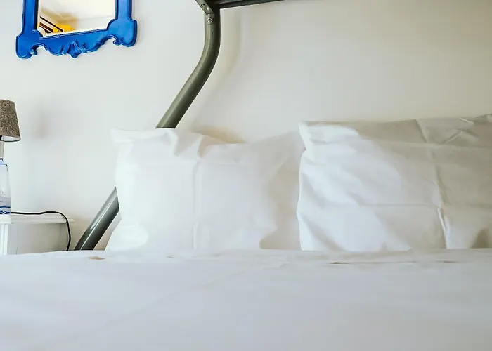 Help Yourself Hostels - Restelo